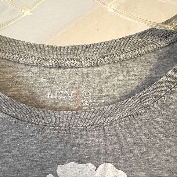 GUC - Tee Shirt (Gray) with White Center Flower with Tiny Rhinestones (L) - Picture 6 of 8